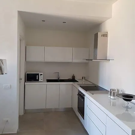 Veronaforent Castello 8 *